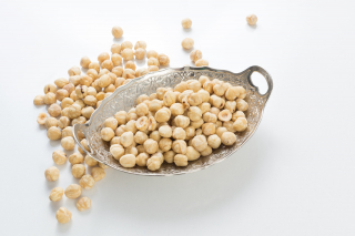 Illustration de l'article : Les secrets d'une délicieuse crème aux noisettes pour sublimer vos douceurs sucrées