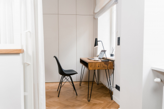 Illustration de l'article : Comment aménager un coin bureau confortable à la maison ?