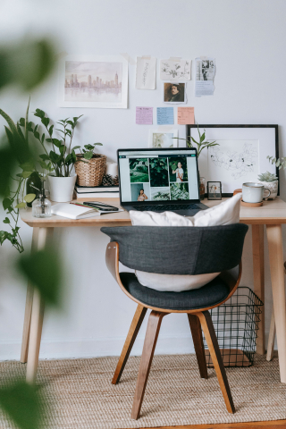 Illustration de l'article : Comment aménager un coin bureau confortable à la maison ?