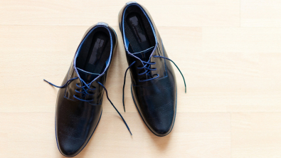 Illustration : Des solutions efficaces pour lutter contre les mauvaises odeurs de chaussures