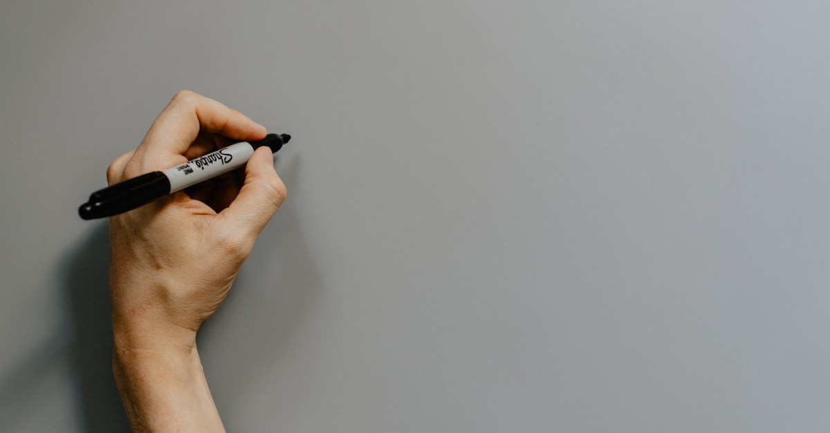 Quelles solutions efficaces pour enlever une tache de marqueur