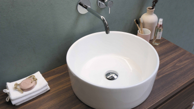 Illustration : 5 astuces naturelles pour éliminer définitivement les odeurs désagréables de votre salle de bain