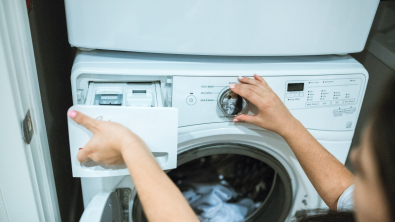 Illustration : Toutes les techniques à connaître pour entretenir le bac à lessive de votre machine à laver