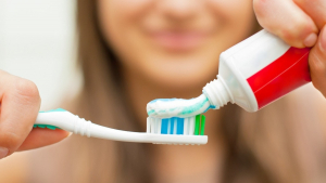 Illustration : "Dentifrice : 10 façons de l'utiliser autrement au quotidien"