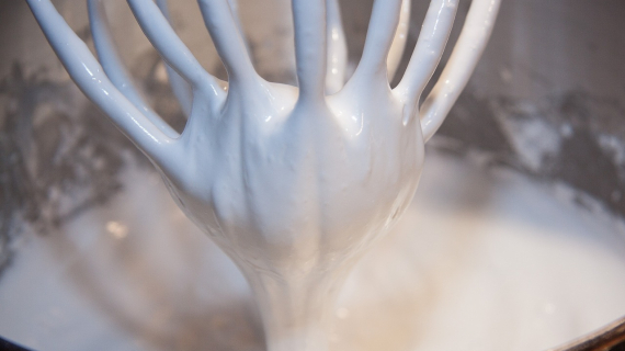 Illustration : Réussir son île flottante : la recette facile au micro-ondes pour un dessert réalisé à la perfection