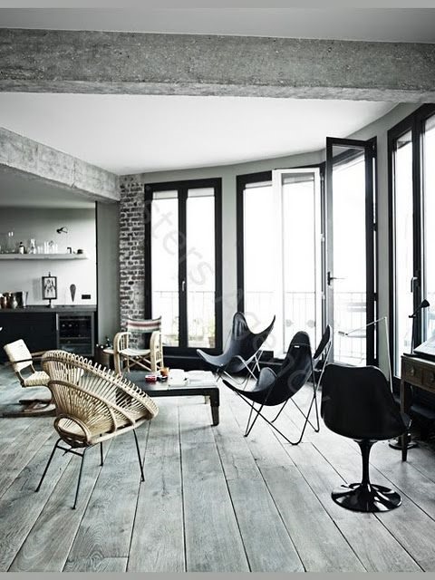 Illustration de l'article : 40 id&eacute;es d'int&eacute;rieurs qui vous apprendront &agrave; appr&eacute;cier la valeur du noir en d&eacute;co