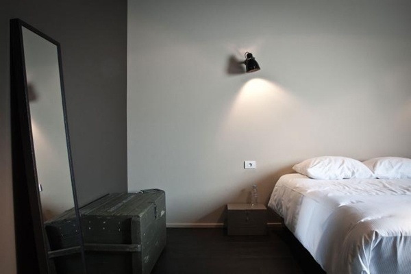 Illustration de l'article : 40 id&eacute;es d'int&eacute;rieurs qui vous apprendront &agrave; appr&eacute;cier la valeur du noir en d&eacute;co