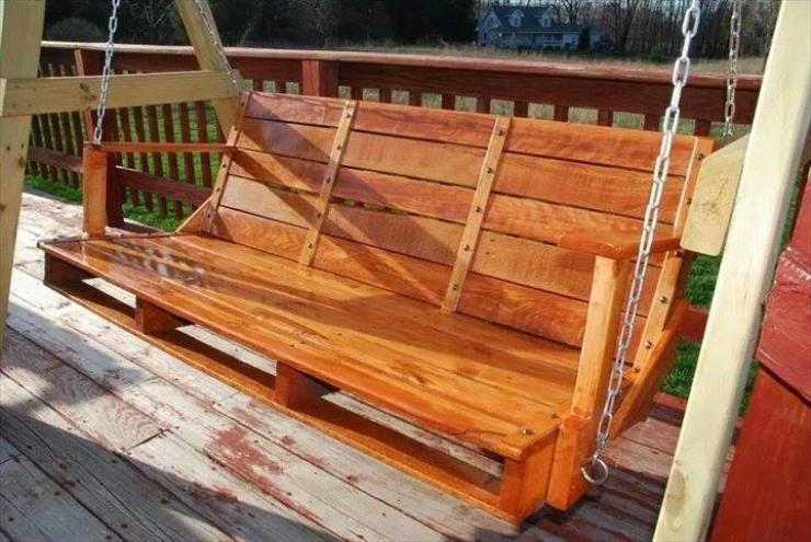 Illustration de l'article : Recyclez vos palettes grâce à ces 42 idées originales et astucieuses