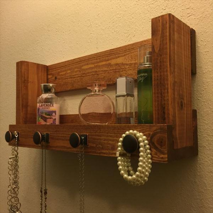 Illustration de l'article : Recyclez vos palettes grâce à ces 42 idées originales et astucieuses