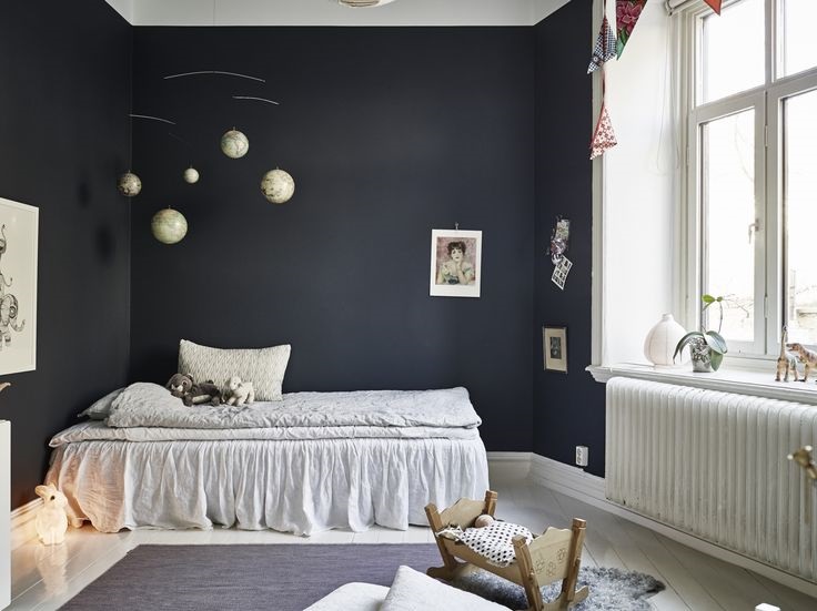 Illustration de l'article : 40 id&eacute;es d'int&eacute;rieurs qui vous apprendront &agrave; appr&eacute;cier la valeur du noir en d&eacute;co