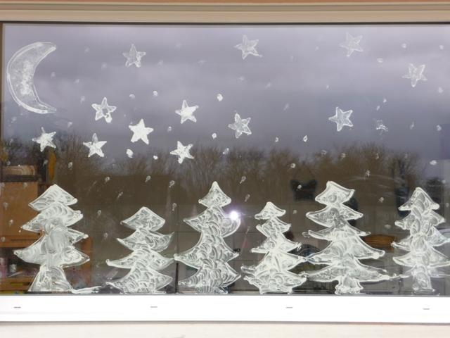 Illustration de l'article : Embellissez vos fenêtres pour Noël avec du Blanc de Meudon