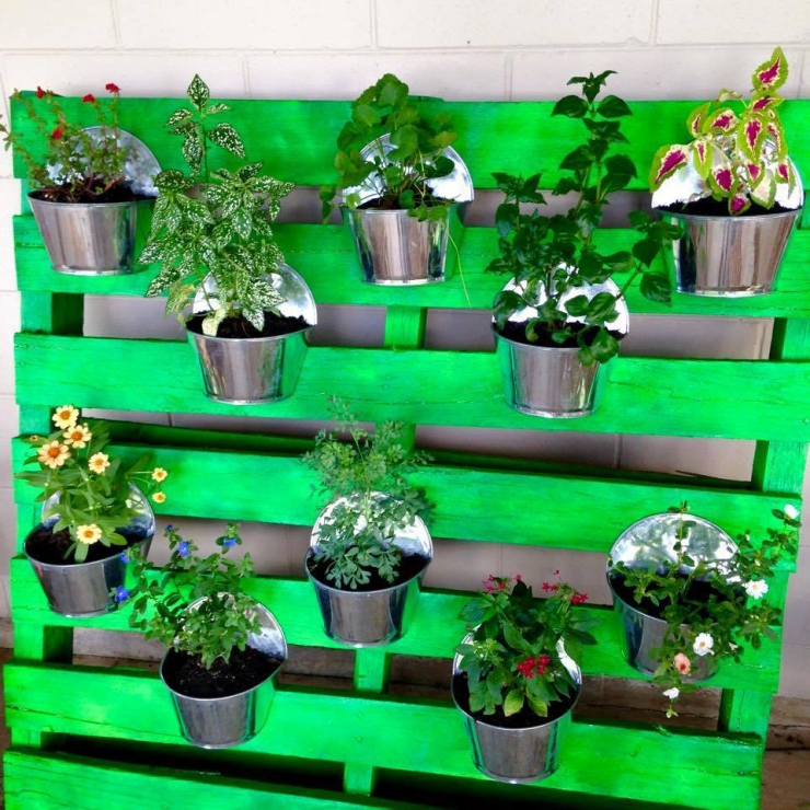 Illustration de l'article : Recyclez vos palettes grâce à ces 42 idées originales et astucieuses