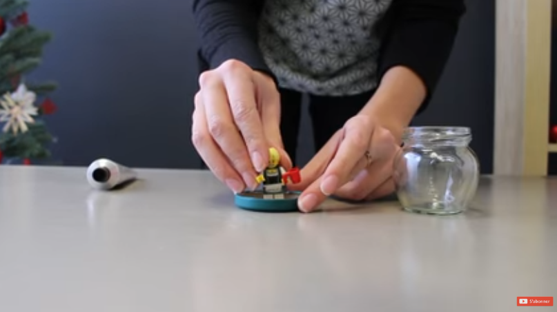 Illustration de l'article : Plusieurs tutoriels pour fabriquer votre propre boule &agrave; neige 