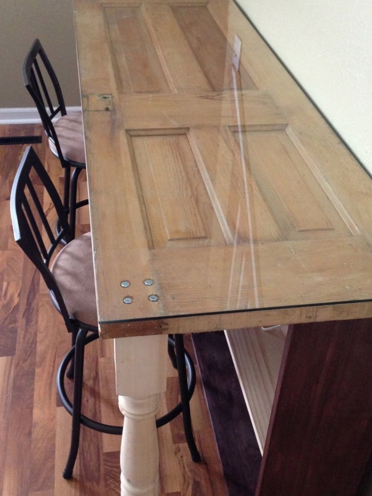 Illustration de l'article : 38 tables très originales pour transformer votre salon en une galerie d’art