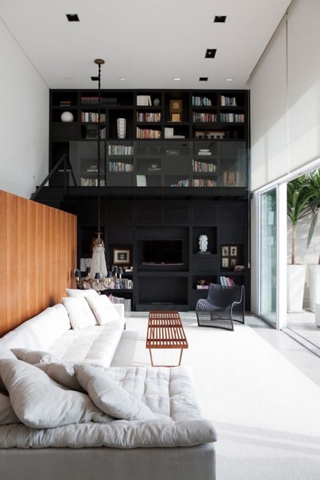 Illustration de l'article : 40 id&eacute;es d'int&eacute;rieurs qui vous apprendront &agrave; appr&eacute;cier la valeur du noir en d&eacute;co