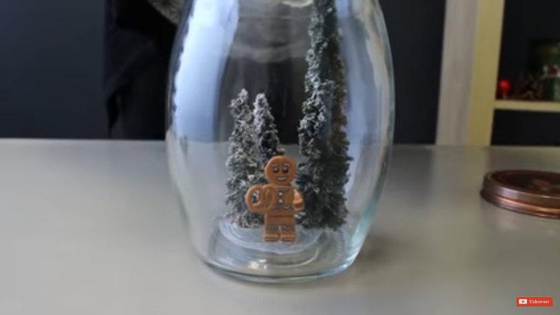 Illustration de l'article : Plusieurs tutoriels pour fabriquer votre propre boule &agrave; neige 