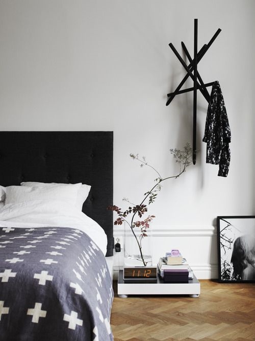 Illustration de l'article : 40 id&eacute;es d'int&eacute;rieurs qui vous apprendront &agrave; appr&eacute;cier la valeur du noir en d&eacute;co