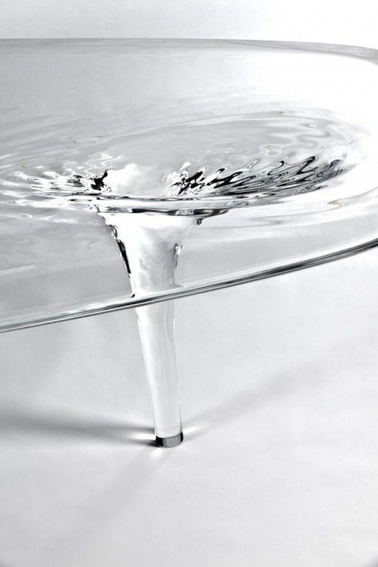 Illustration de l'article : 38 tables très originales pour transformer votre salon en une galerie d’art